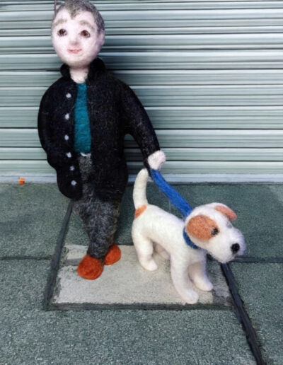 Encargo Escultura chico con perro